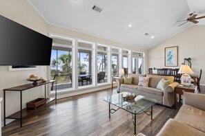 Smart-TV, DVD-Player