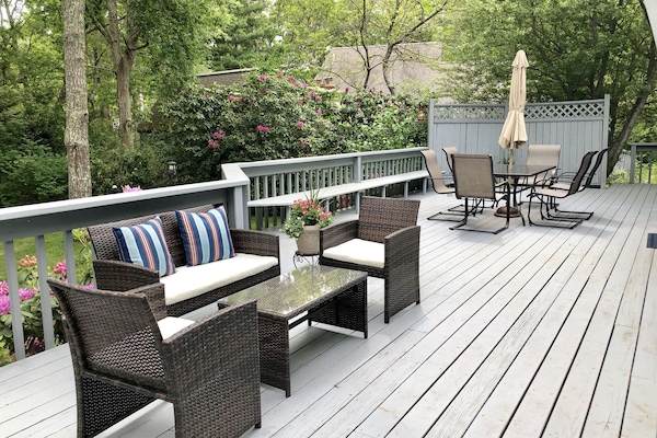 Patio with grill