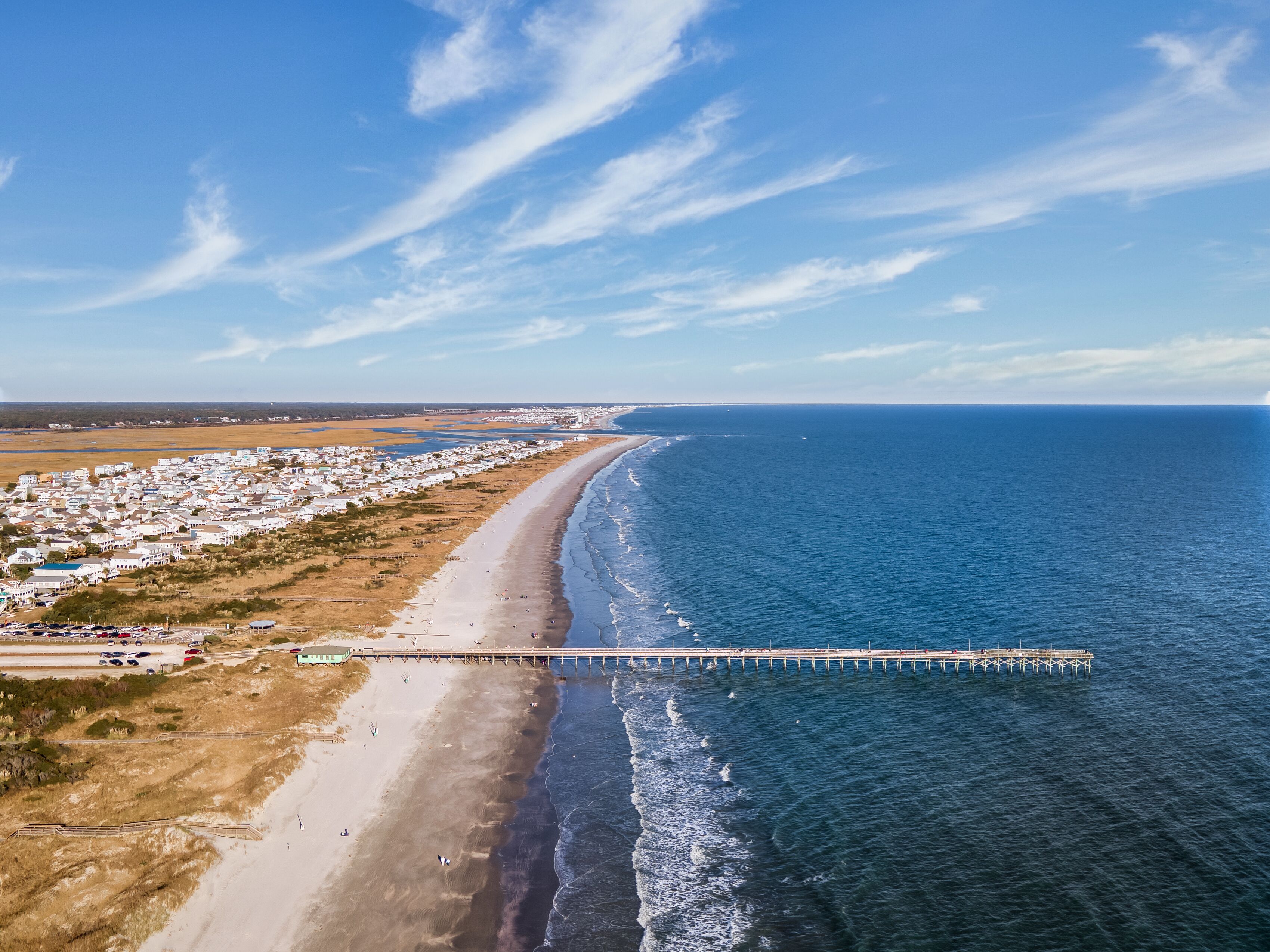 Beach nearby, sun loungers, beach towels