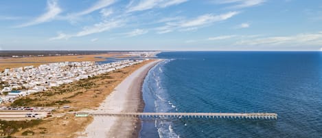 Beach nearby, sun loungers, beach towels