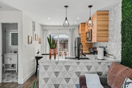 Casa Nova - Central San Diego FREE parking