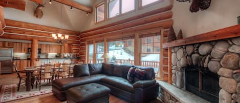 تلفزيون، مدفأة، وحدة تحكم لألعاب الفيديو، ستيريو