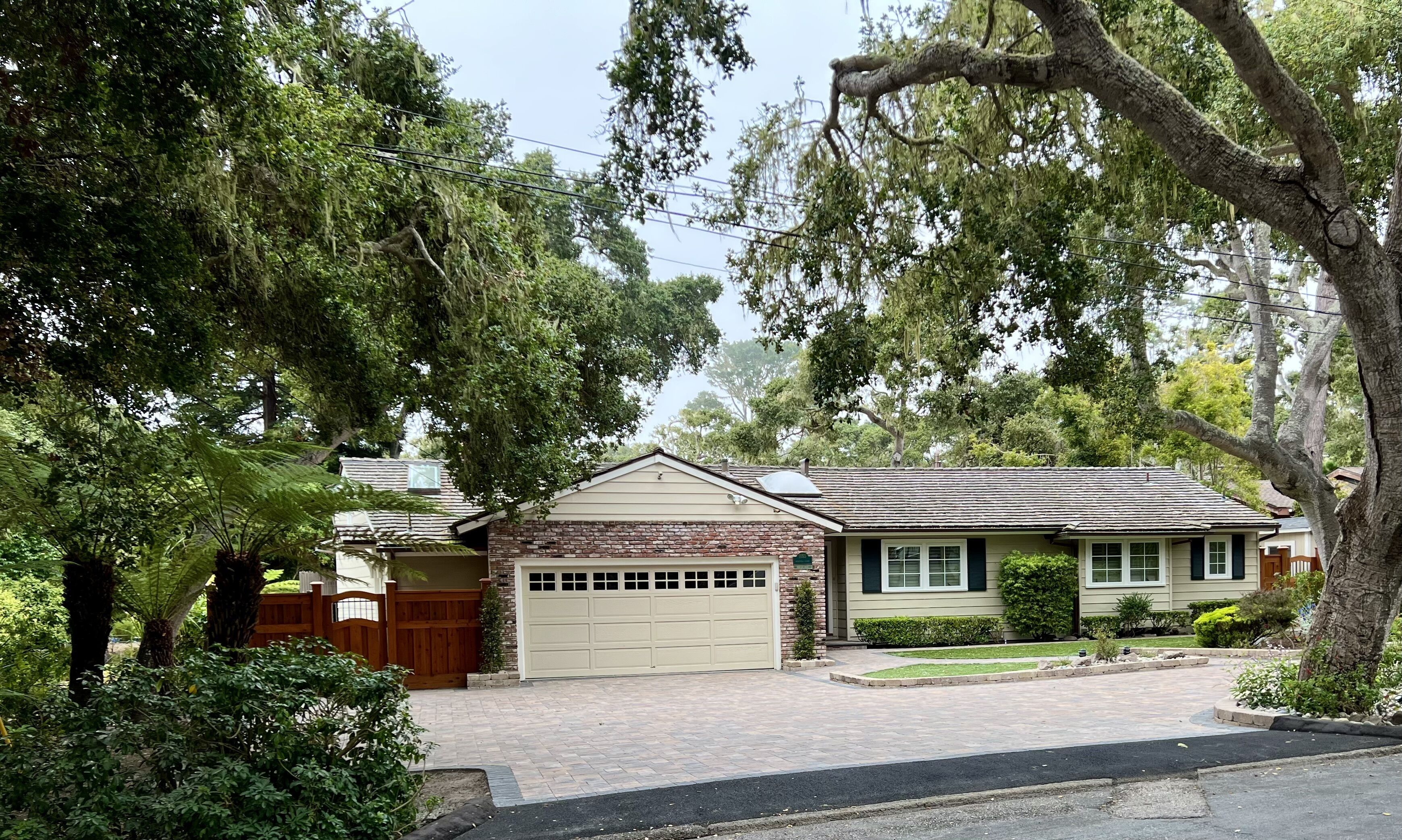 Quiet Home Near Greenbelt; Easy walk to Ocean