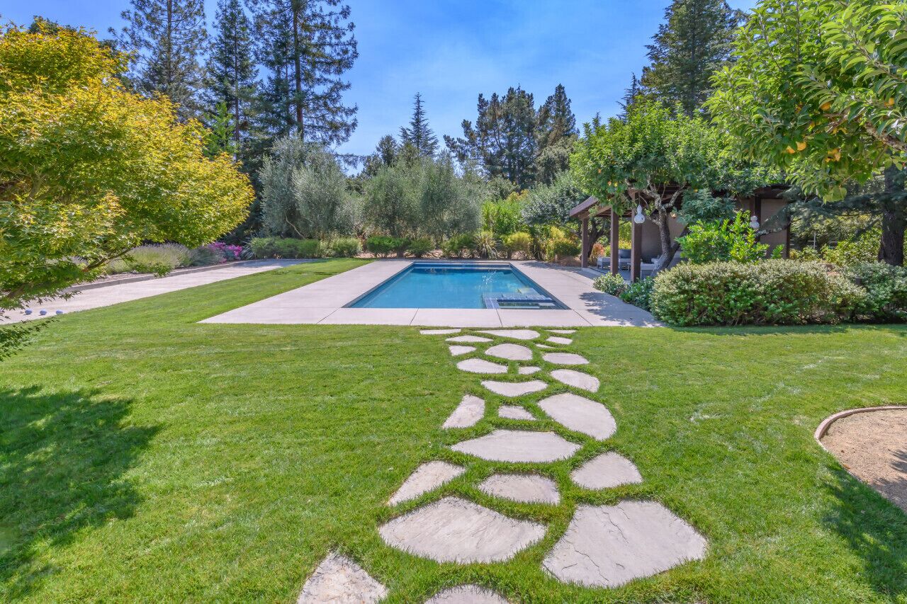 Amazing grounds, pool, spa, & more!