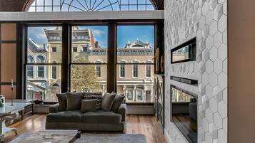 Smart TV, fireplace, video games, books