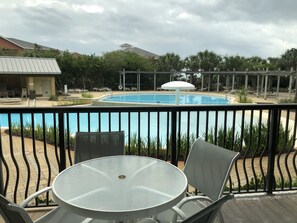 A heated pool - Self Checkin/Out | Family Friendly | Perfect Location | Free WiFi  (Miramar Beach)