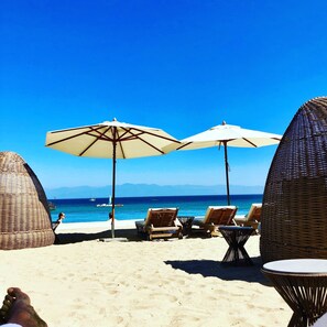 Beach nearby, beach towels