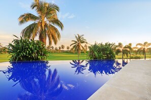 Pool - Palma Azul, inside PMita gates (includes all beach clubs and daily housekeeper) (Punta Mita)