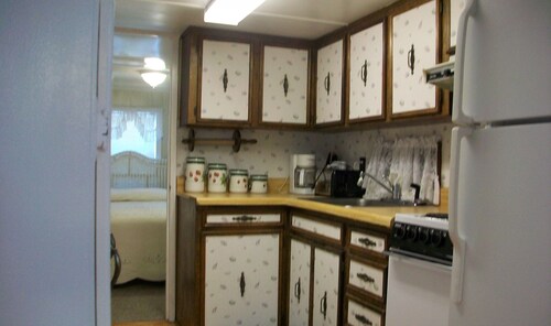 VESIPYSÄKÖN VAIHTEET ... VARASTO ~ M-50 ~ GOLFKORI ~ WI FI 