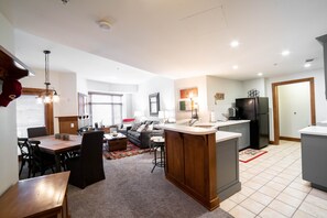 Interior - Newly Renovated Luxury Condo at Sundial Lodge, Ski in/Ski out (Park City)
