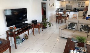 Smart TV, DVD player