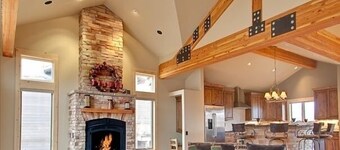 De lujo de 5 dormitorios y 6 baños - Amplio y relajante