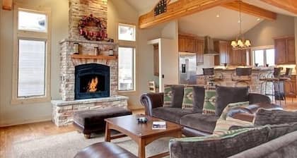 Spacious with private hot tub and King size beds and en-suites