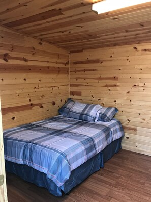 3 makuuhuonetta, Wi-Fi, vuodevaatteet, pääsy pyörätuolilla