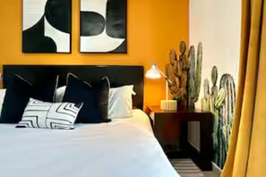 2 bedrooms, desk, iron/ironing board, travel crib