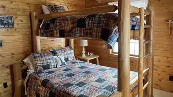 3 bedrooms, iron/ironing board, travel crib, free WiFi