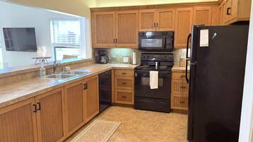 Fridge, microwave, dishwasher, coffee/tea maker