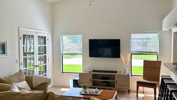 TV, DVD player, ping pong, stereo