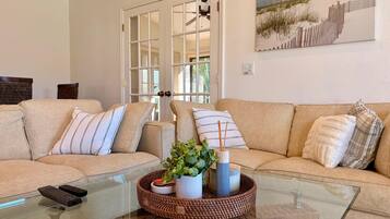 TV, DVD player, table tennis, stereo