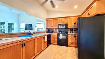 Fridge, microwave, dishwasher, coffee/tea maker