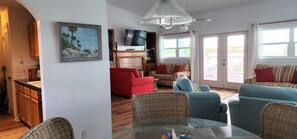 TV, fireplace, DVD player, books