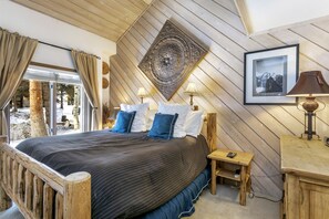 3 bedrooms, desk, iron/ironing board, travel crib - Private Setting in This Ski in / Ski Out Mountainside Home! (Avon)