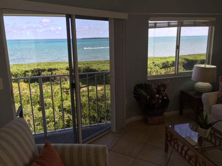 Best Ocean Views All Rooms Building 4, 4th Floor! Largest - End Unit, Quiet !! - Islamorada, FL