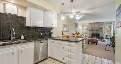 SUMMER SPECIALS. 5 Min Walk to Historic Main St. Hike and Bike out the door,