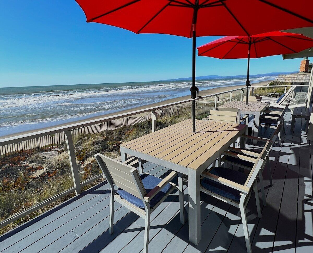 Incredible Oceanfront Luxury ~ VIEWS ~ Billiards/Pong