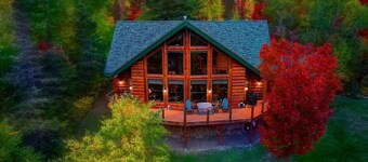 Stunning 3-bedroom;  7+ beds;  log cabin with sauna; near Lutsen Mountains