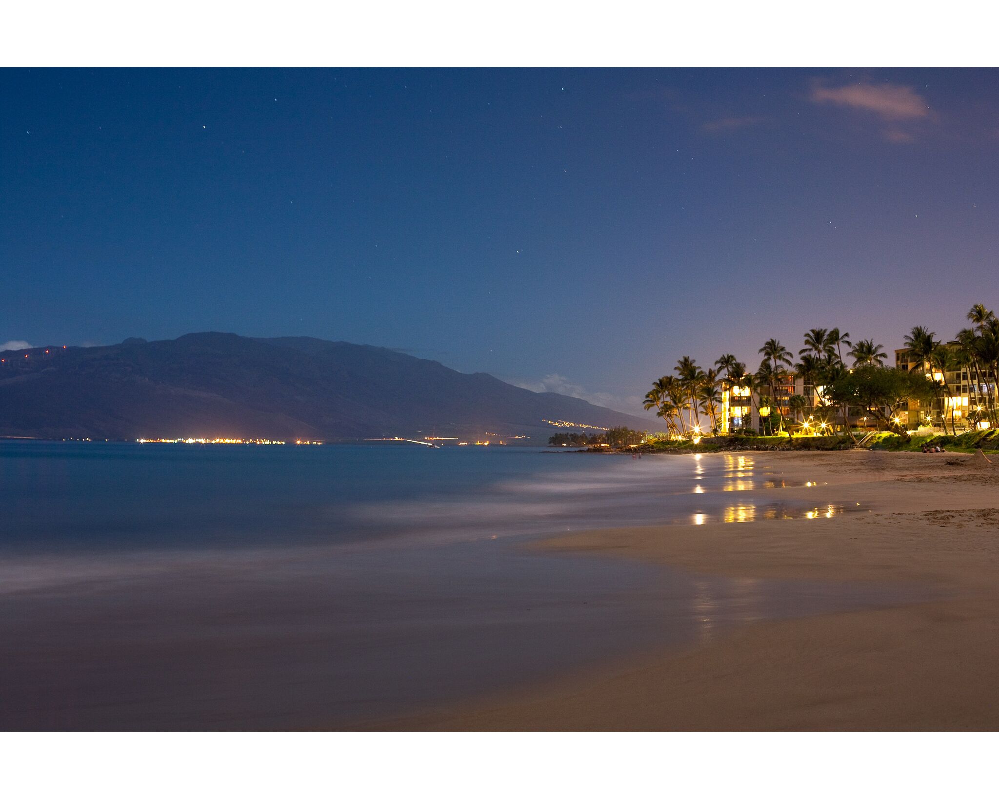 Beach nearby, sun-loungers, beach towels