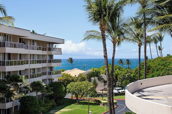 The ocean view from the lanai.