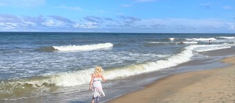 Perfect Getaway - 2 minute walk straight to the Beach