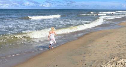 Perfect Getaway - 2 minute walk straight to the Beach