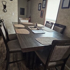 Dining - Preston / Nutter House (Thompson)