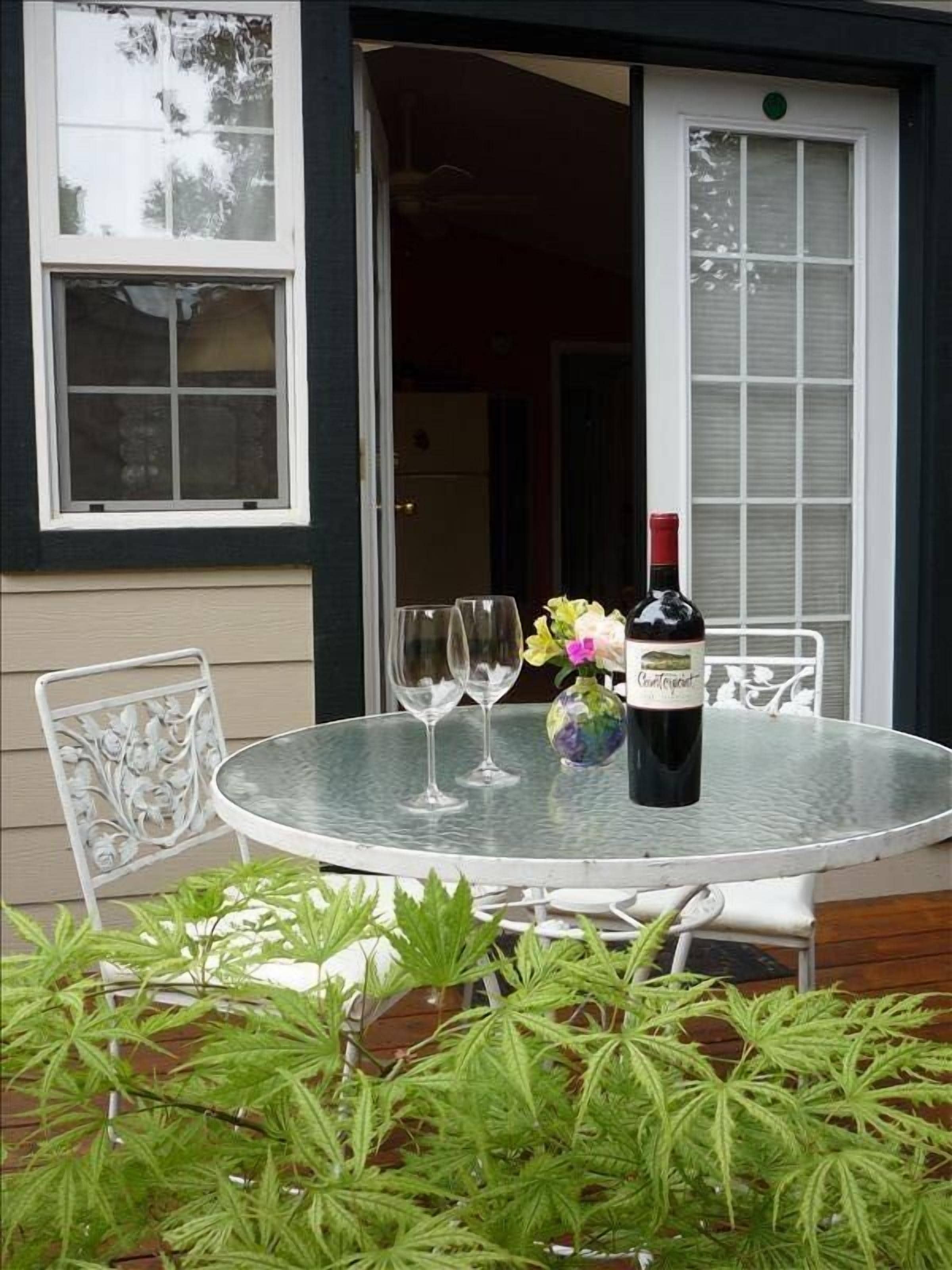 Charming Wine Country Cottage