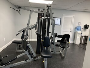 Fitness facility - Stunning Beachfront Escape With Balcony Views! Your Paradise In Destin, Awaits!! (Destin)
