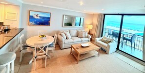Smart TV, fireplace, DVD player, stereo