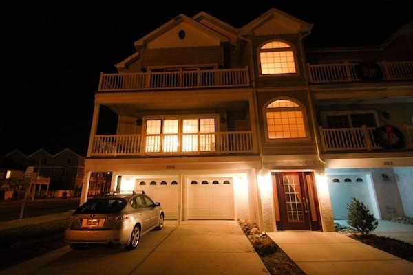 We are the middle balcony.