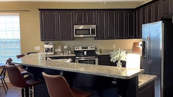 Fridge, microwave, stovetop, dishwasher