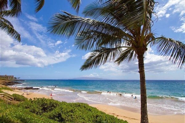 In Strandnähe, Liegestühle, Strandtücher