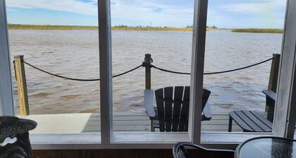 ENTSPANNUNG "Eine komfortable Hütte am Apalachicola River."