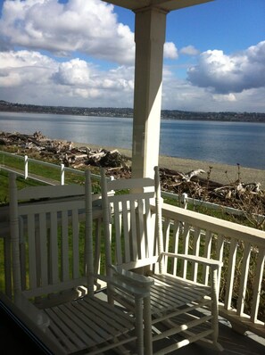 Property grounds - Point Robinson Lighthouse - Keeper's Quarters A (Vashon Island)