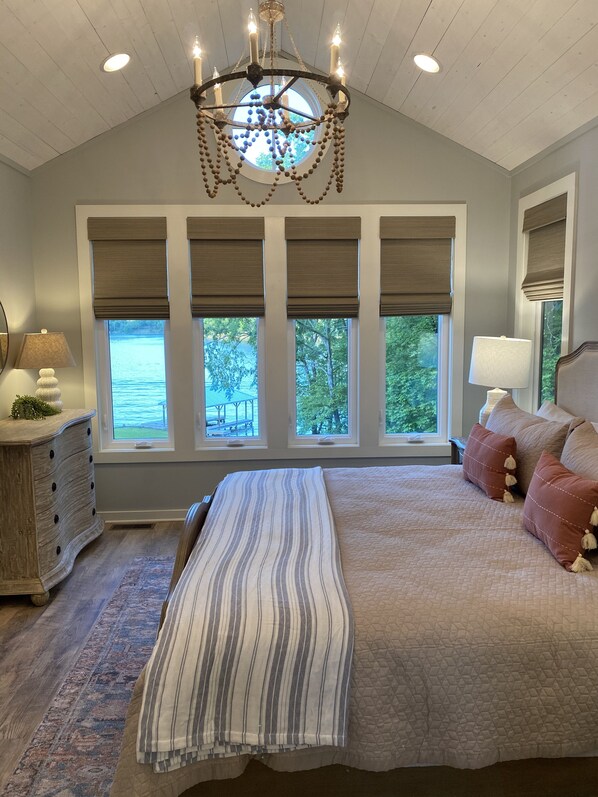 4 bedrooms, desk, free WiFi, bed sheets