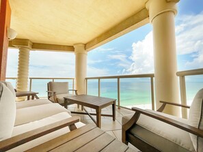 Property grounds - P1-1901 Welcome to The Good Life - 3B Gulf Front Condo Sleeps 10 (Pensacola Beach)