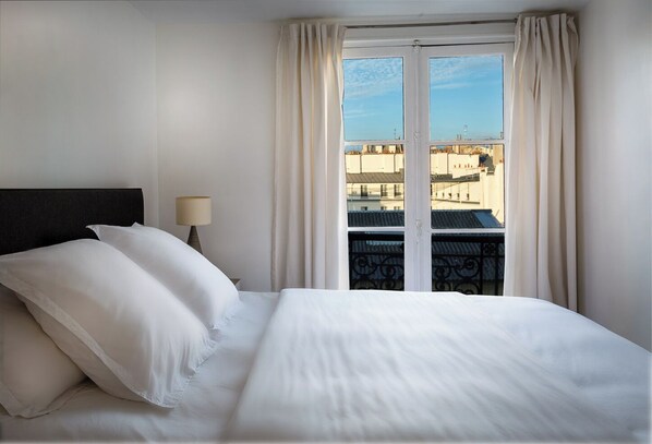 1 bedroom, iron/ironing board, travel crib, free WiFi
