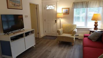 Smart TV, DVD player, stereo