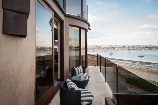 Terrace/patio - Casa Ballena, Luxury On The Bay! (San Diego)