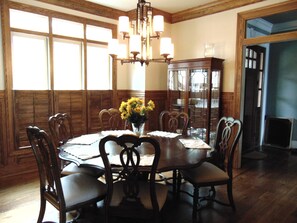 Dining - Large Lakefront Home with Spa, Outdoor Fireplace on Main Lake, House generator (Eatonton)