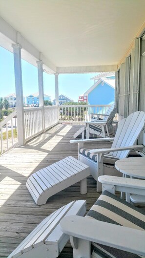 Terrace/patio - Morgan's Escape is the best location. Close to beach and pool!!! (Gulf Shores)